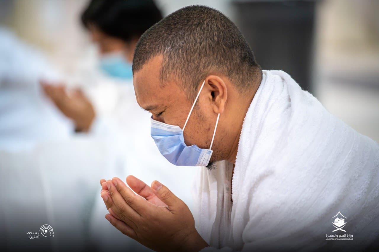 حجاج بيت الله الحرام يصلون إلى مشعر عرفات