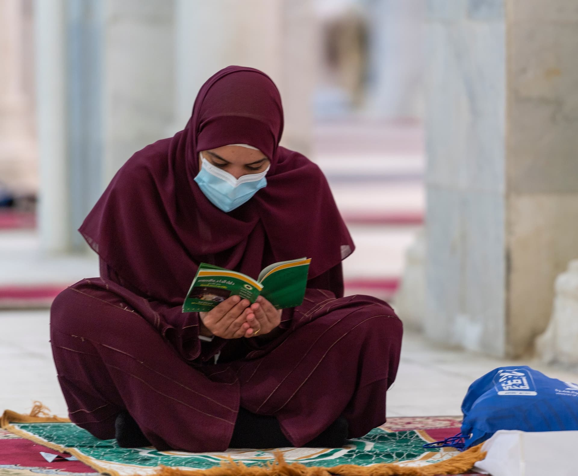 حجاج بيت الله الحرام يصلون إلى مشعر عرفات