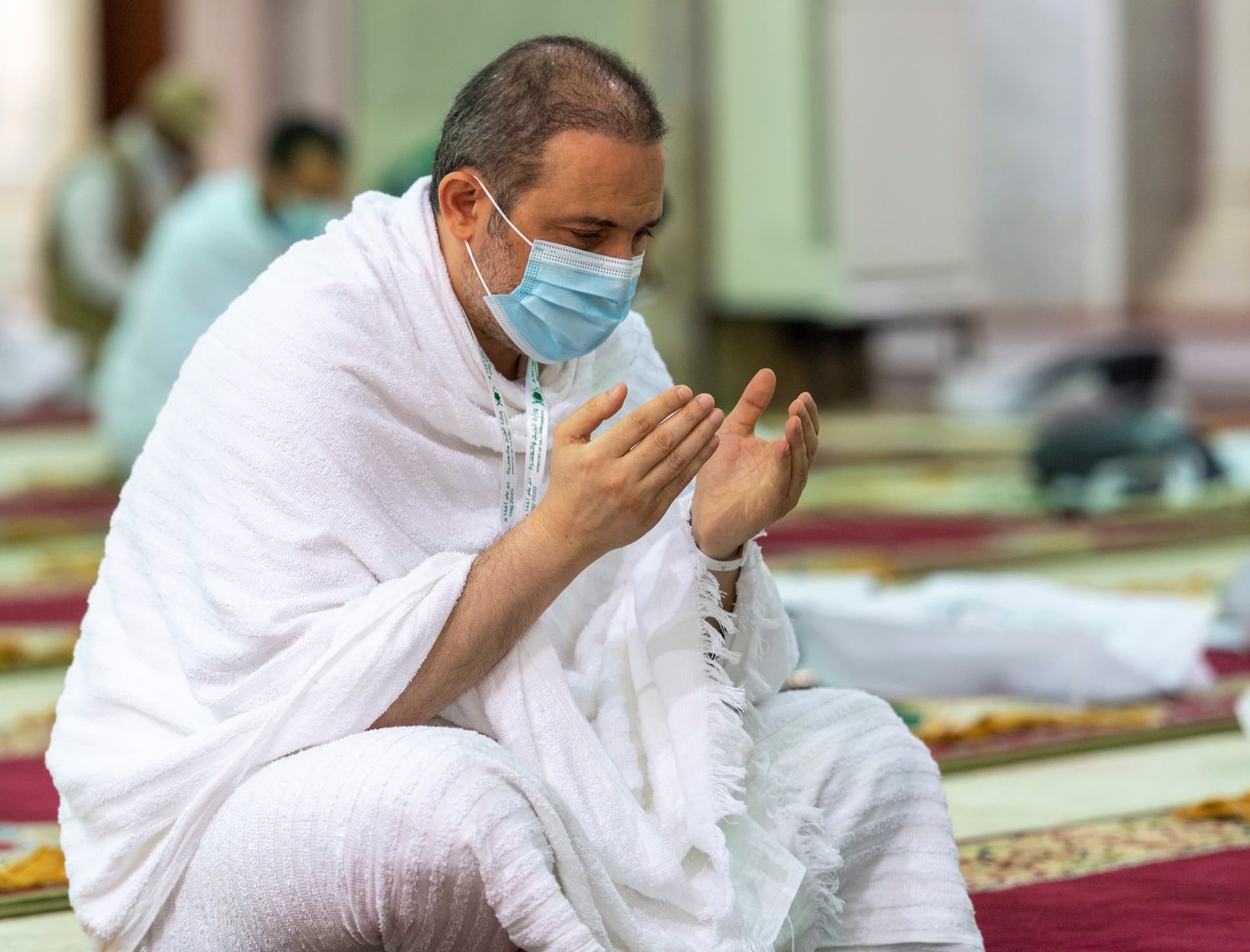 حجاج بيت الله الحرام يصلون إلى مشعر عرفات