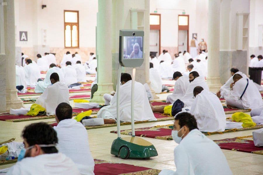 اطلاق خدمة "روبوت الفتوى الالكتروني" في مسجد نمرة