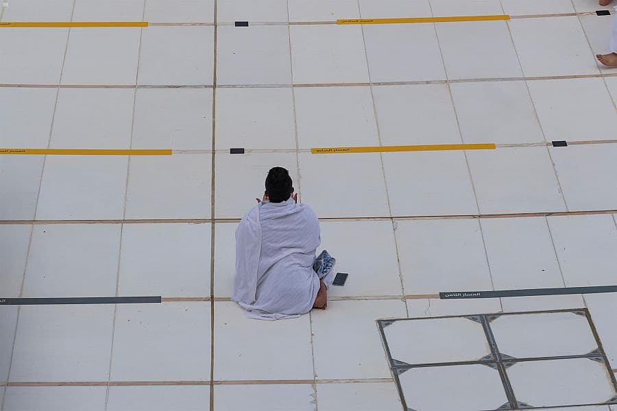 ضيوف الرحمن يؤدون طواف الإفاضة بالمسجد الحرام وسط أجواء إيمانية