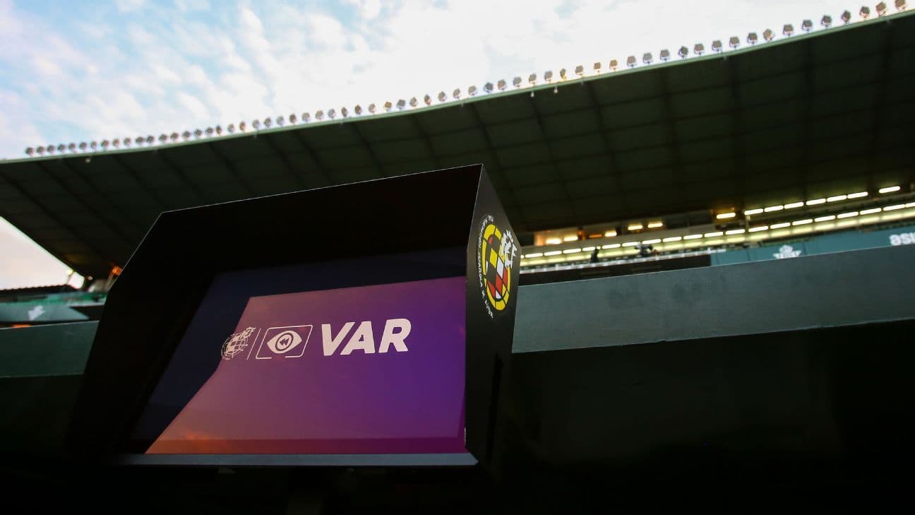 برشلونة : حكم الفيديو المساعد ينحاز لريال مدريد