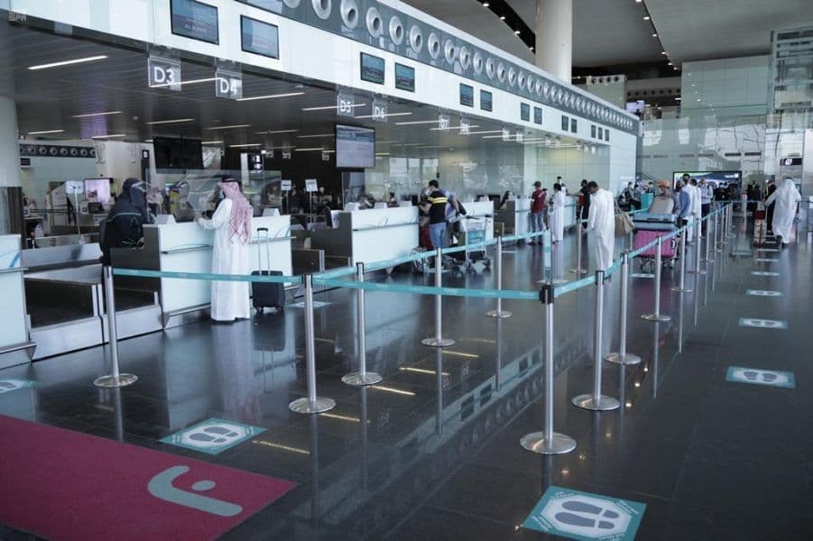  الأولى من نوعها في الشرق الأوسط .. مطارات الرياض تدشن تقنية لمراقبة التباعد الاجتماعي
