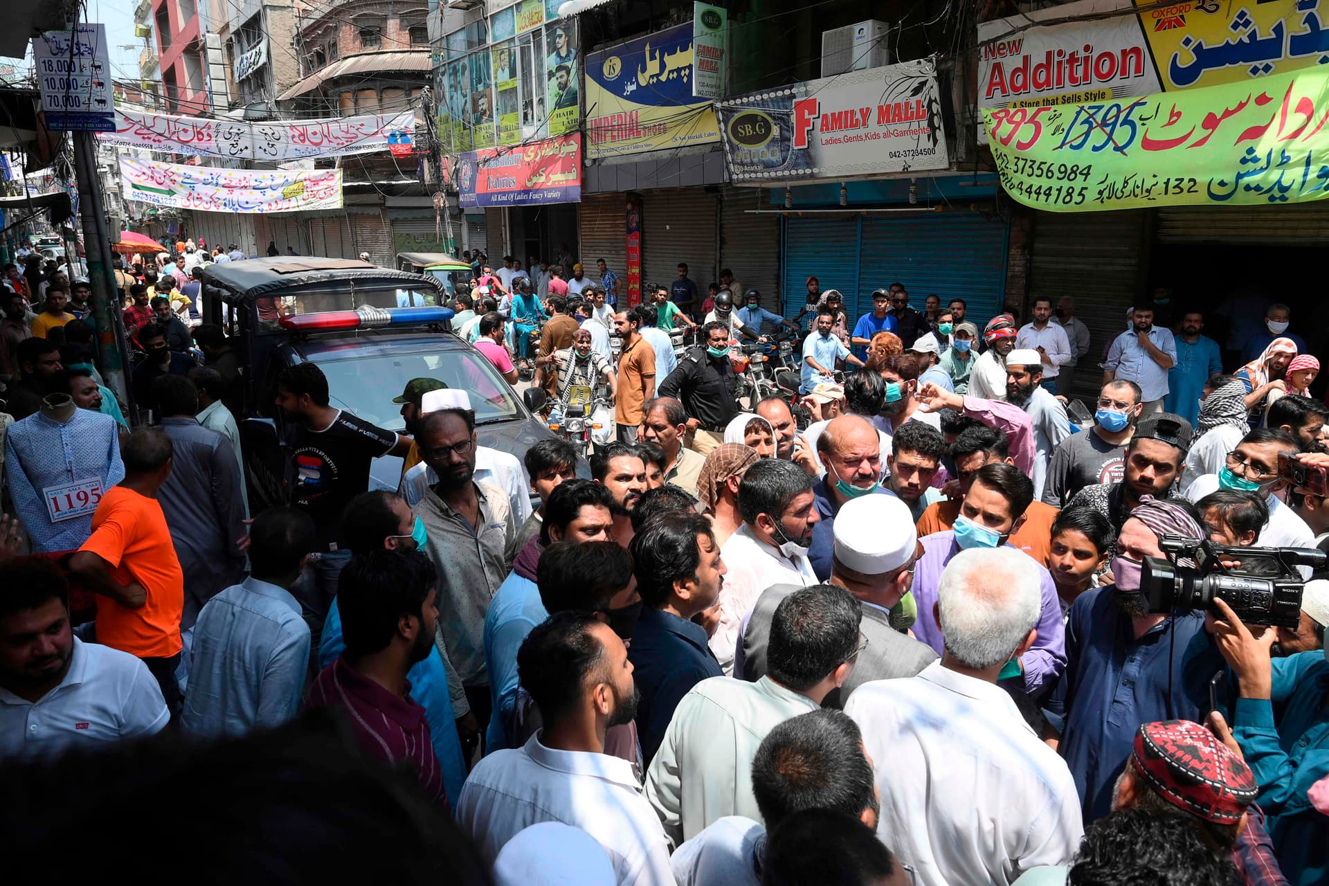 مكافحة كورونا في باكستان تترنح بمواجهة الوصمة الاجتماعية ونظريات المؤامرة 