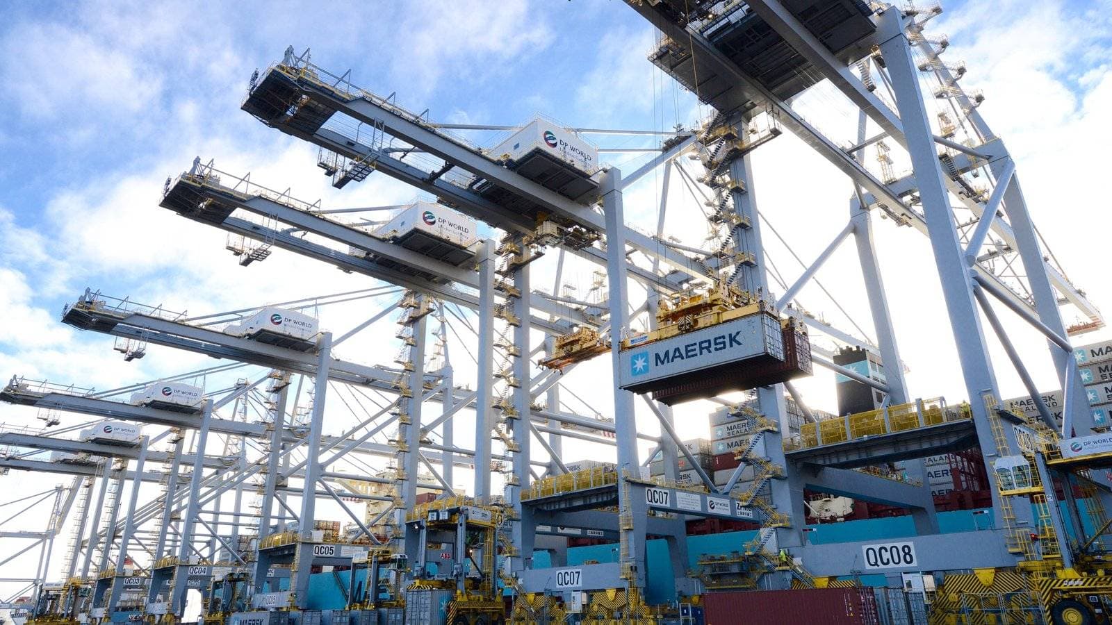 بريطانيا لا تزال تنتمي إلى الاتحاد الجمركي للاتحاد الأوروبي.