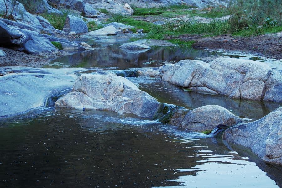 وادي "حوية نمار" في مكة .. ينابيع عذبة تنساب طوال العام