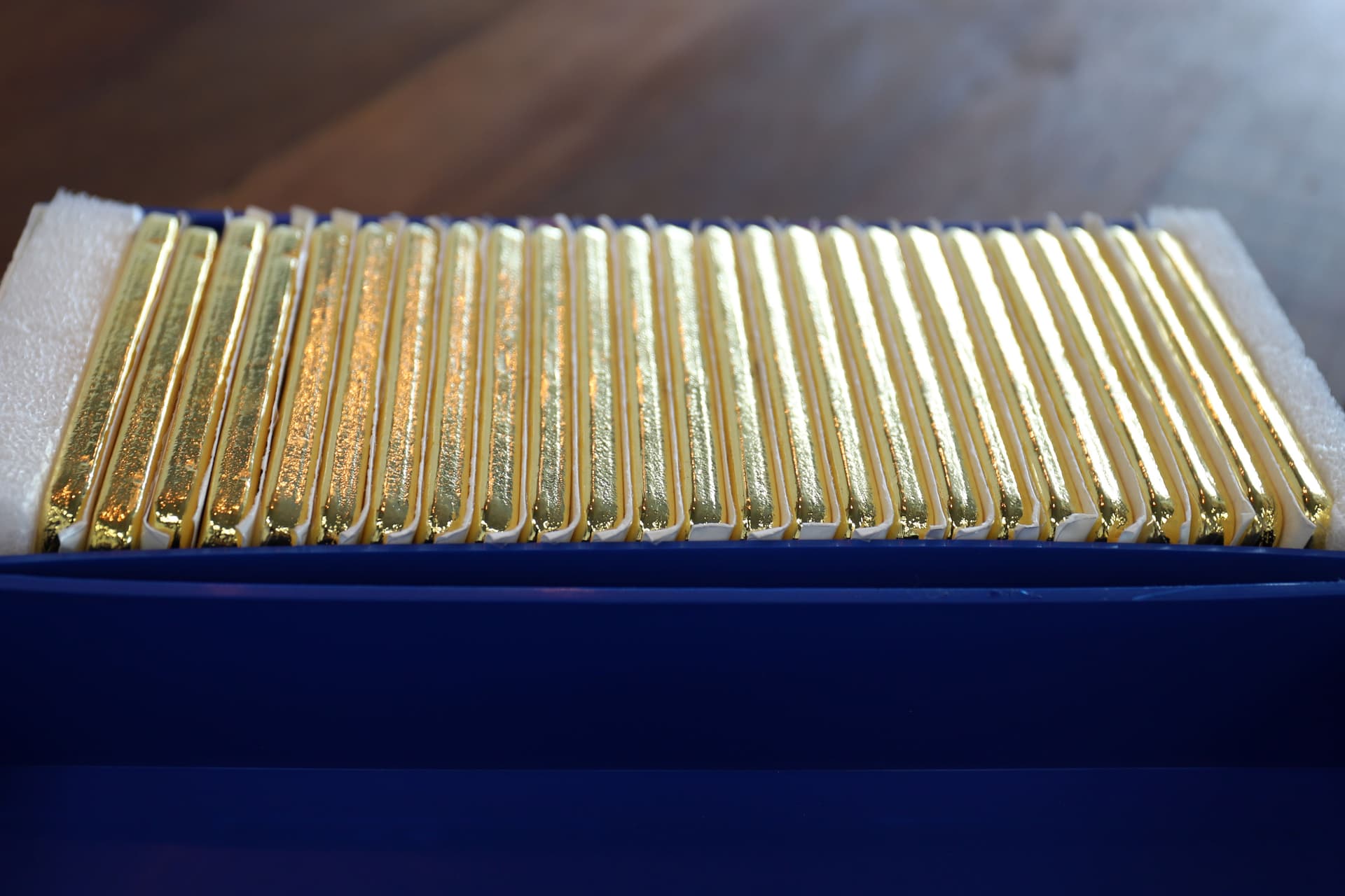 الذهب يستقر عند 1959 دولار والأنظار تترقب نتائج اجتماع المركزي الأمريكي