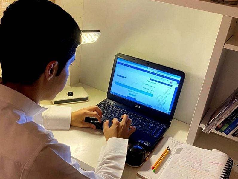 تهدف الحملة إلى تقليل المخاطر التي قد يتعرّض لها الطالب أثناء الدراسة عبر شبكة الإنترنت. "واس"