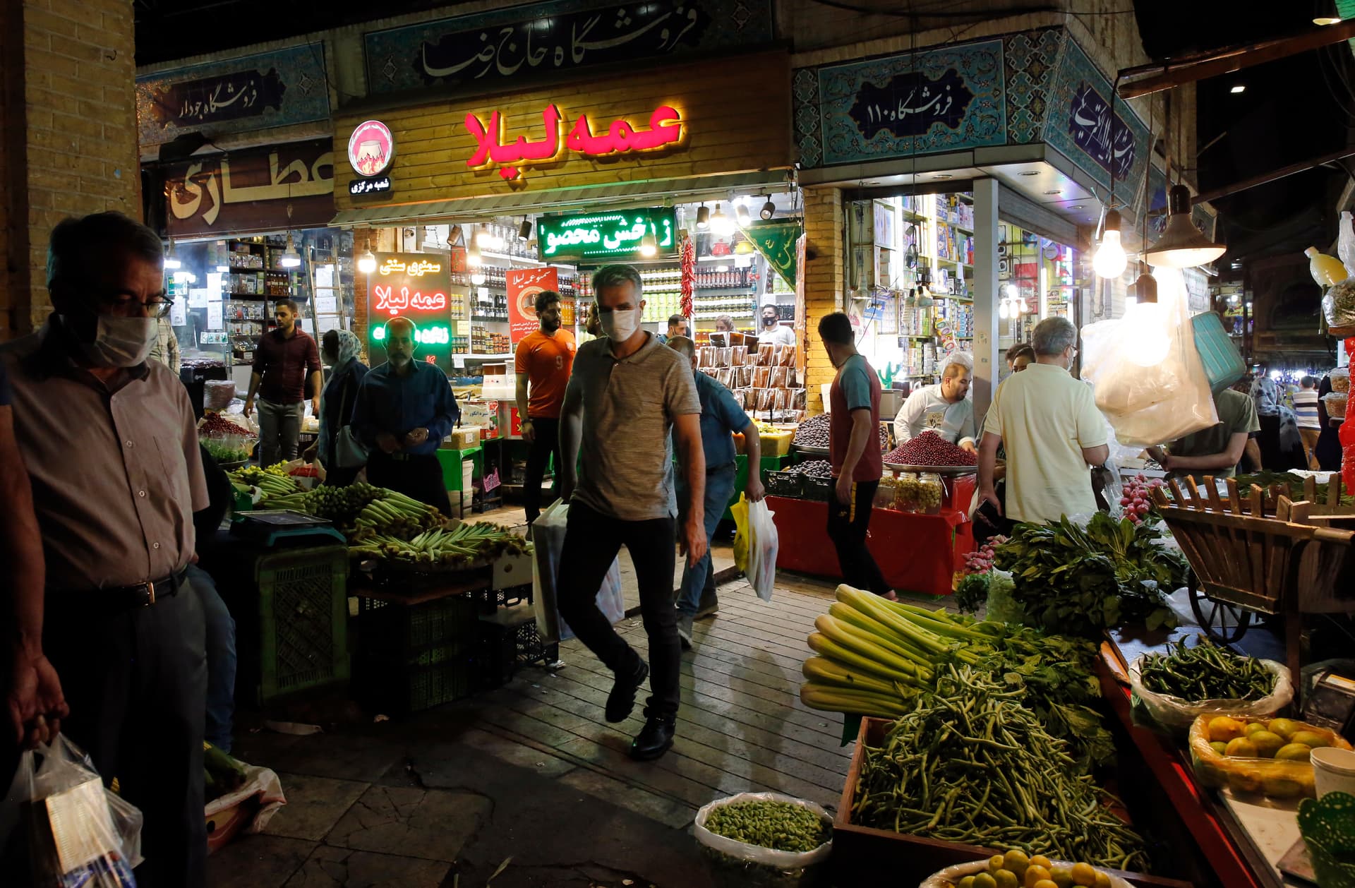 روحاني يقر: العقوبات الأمريكية كبدت إيران 150 مليار دولار