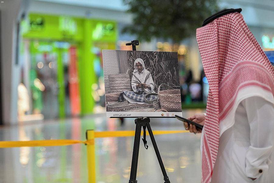 معرض للتصوير في تبوك يعرض أعمال 29 مصورا ومصورة