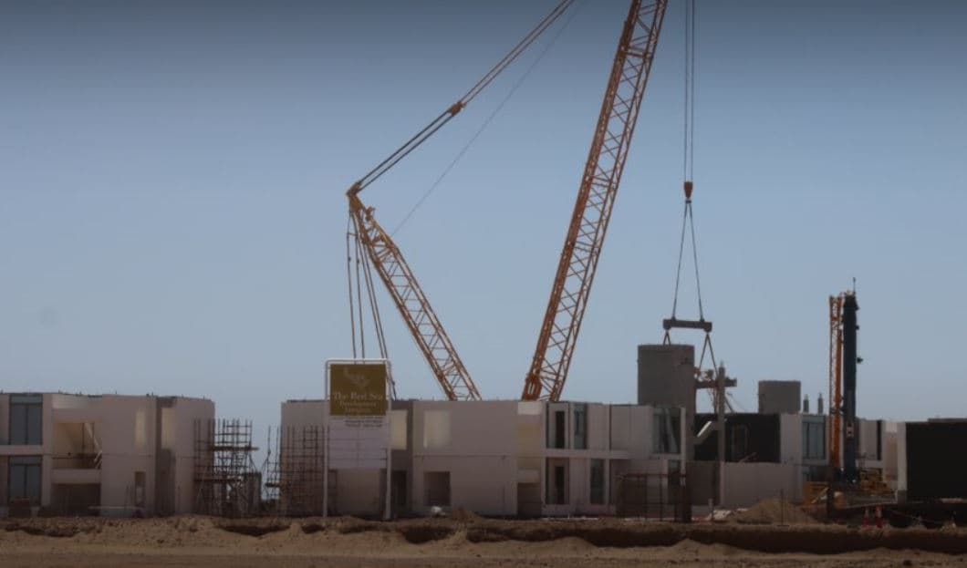 البحر الأحمر : العمل في مدينة الموظفين قطع أشواطا كبيرة .. وبدأنا في شراء الموارد المناسبة