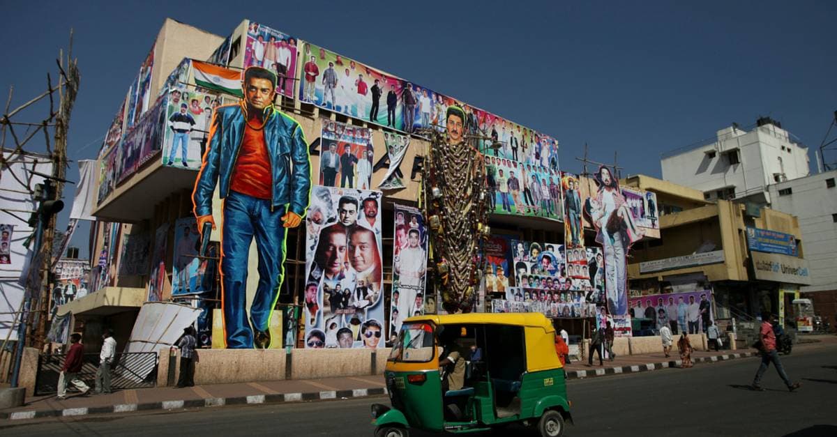 دور السينما الهندية تواجه مصاعب انخفاض الحجوزات