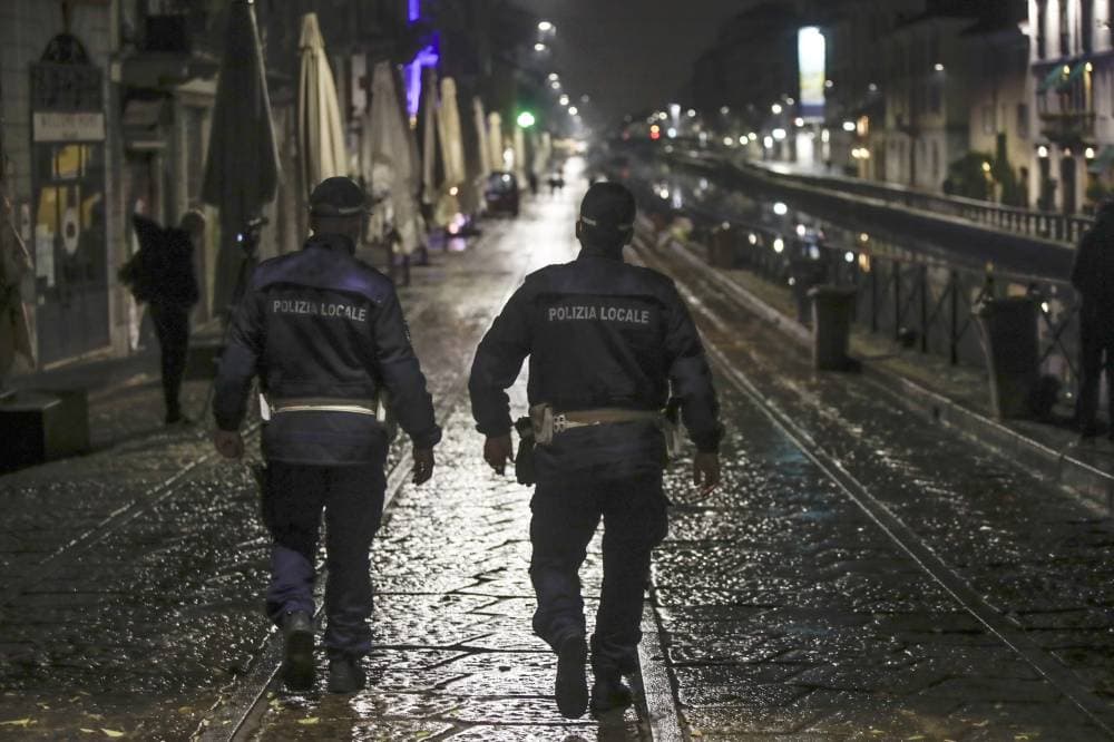 تشديد تدابير الحجر وحظر التجول لمواجهة موجة ثانية من كورونا في أوروبا