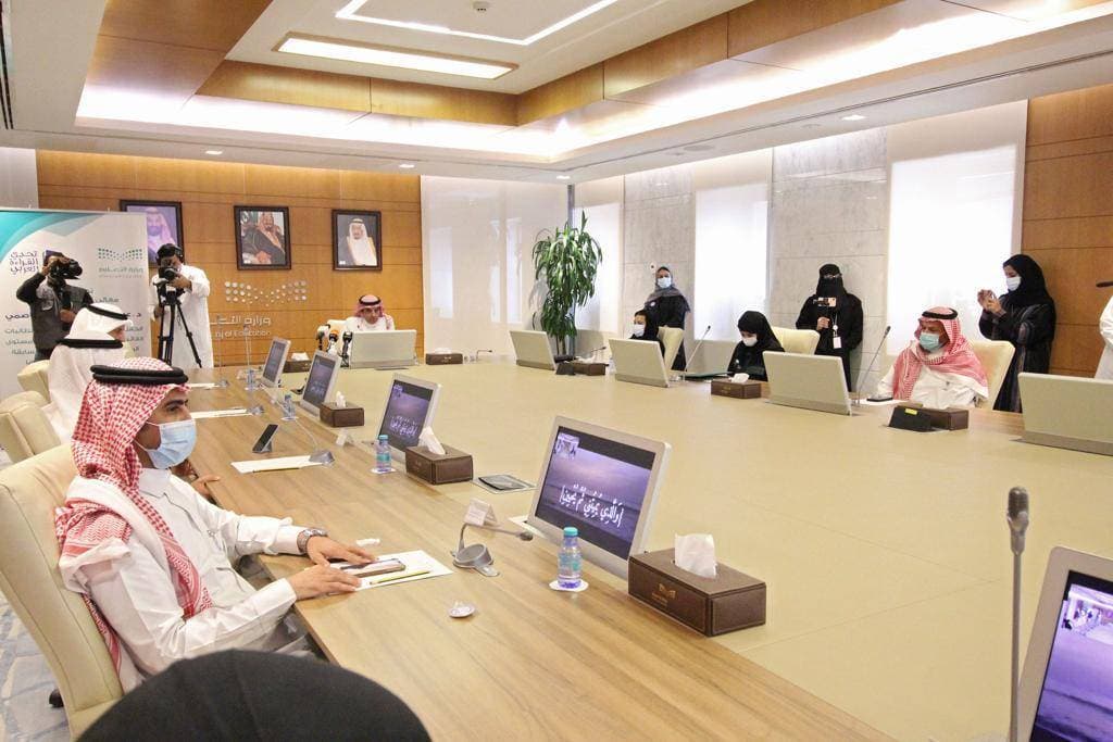 الدكتور عبد الرحمن العاصمي خلال الحفل الافتراضي للاعلان عن اسماء الفائزين
