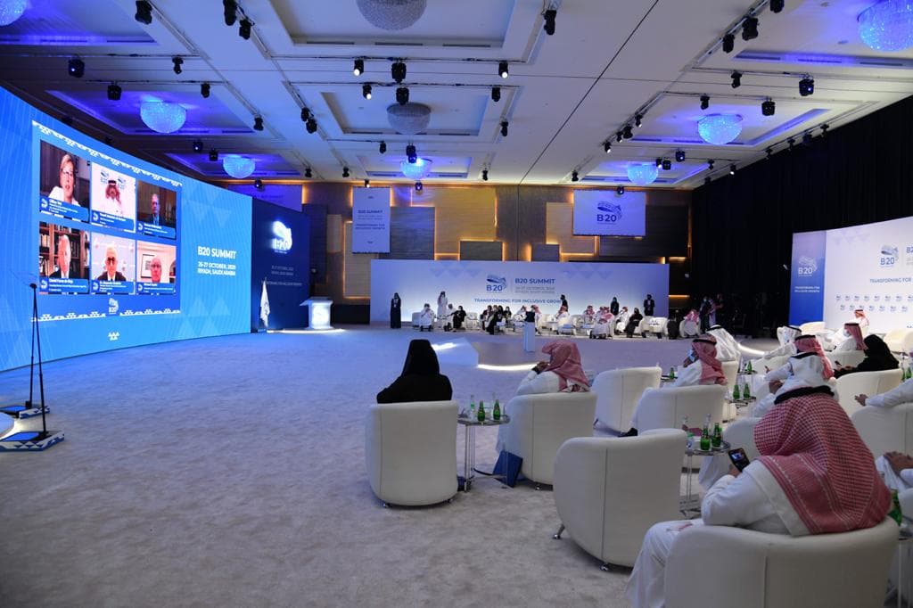 قمة مجموعة الأعمال السعودية تختتم أعمالها بأكثر من 8 آلاف مشارك و3 ملايين مشاهدة عبر وسائل التواصل
