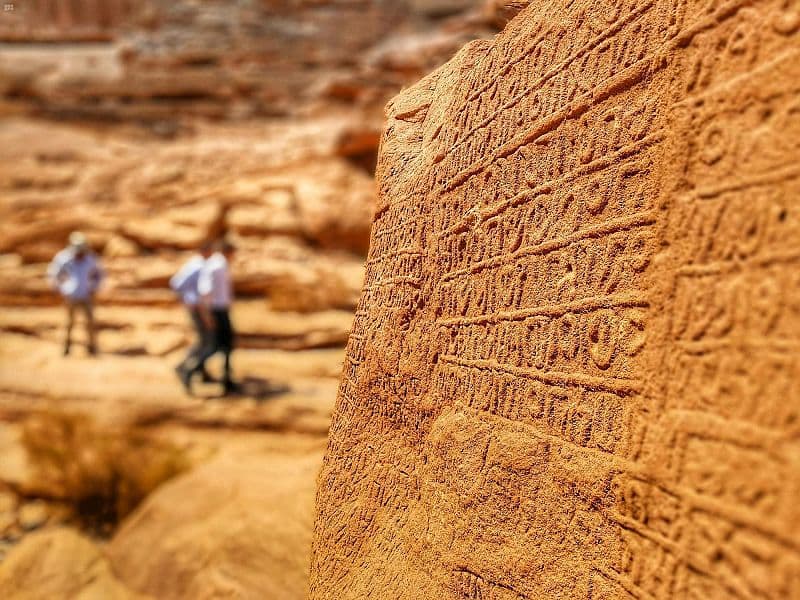 العلا تفتح المواقع التراثية للسياح بحزمة واسعة من الأنشطة