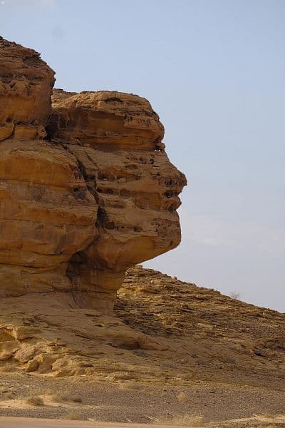 العلا تفتح المواقع التراثية للسياح بحزمة واسعة من الأنشطة