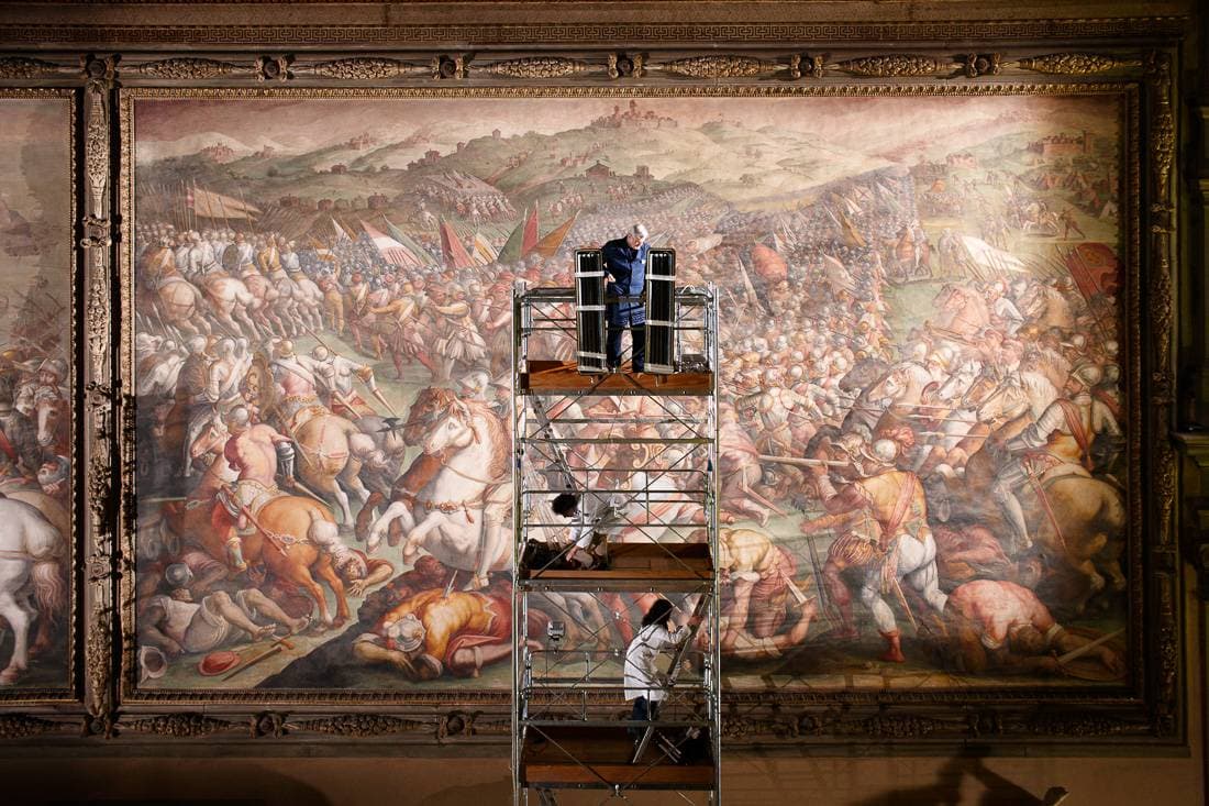 ليوناردو قام فقط بعمل رسومات تحضيرية للجدارية كبيرة الحجم.