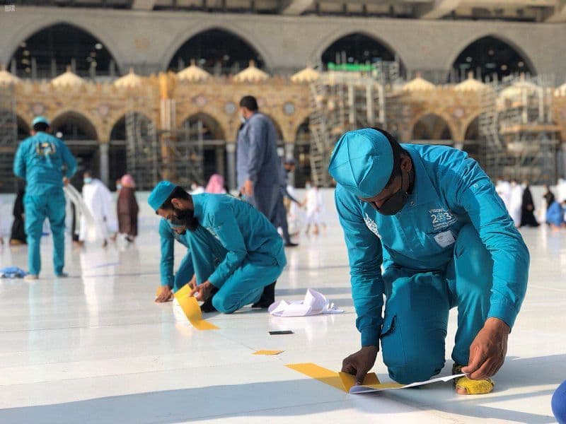 إعادة تقسيم مسارات المطاف بما يتوافق مع زيادة أعداد المعتمرين