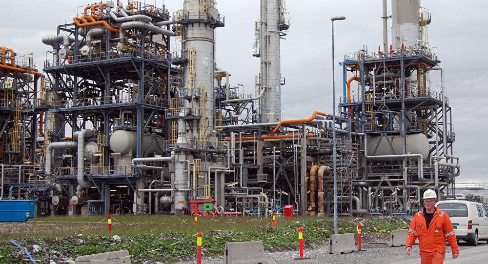 أسعار النفط الخام حققت مكاسب أسبوعية هي الثالثة على التوالي بسبب التفاؤل بشأن لقاحات كورونا.