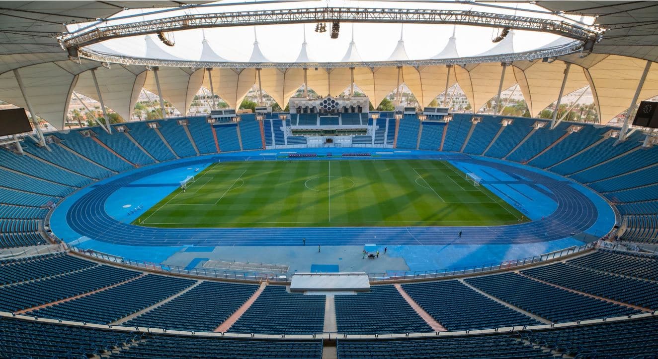 نيابة عن الملك .. أمير الرياض يتوج الفائز بالكأس بين الهلال والنصر السبت القادم