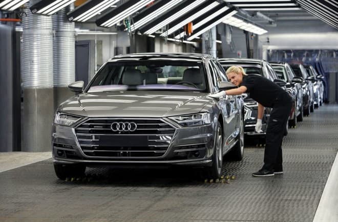 إلزام أودي بتعويضات عن سيارات تعمل بمحركات فولكسفاجن المعنية بفضيحة الديزل