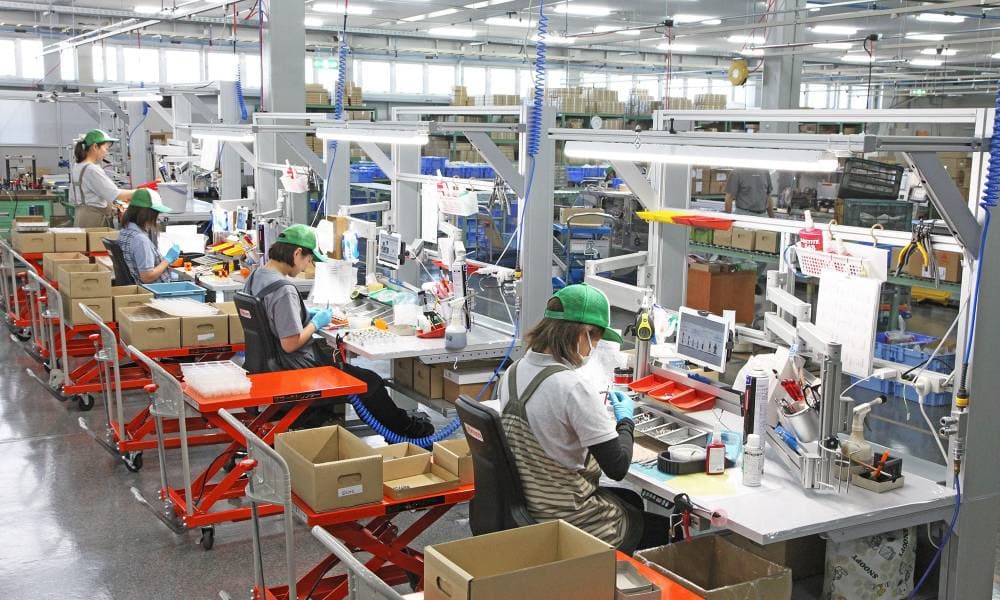 منظومة إلكترونية جديدة لتحسين أداء مفاصل الركب الصناعية