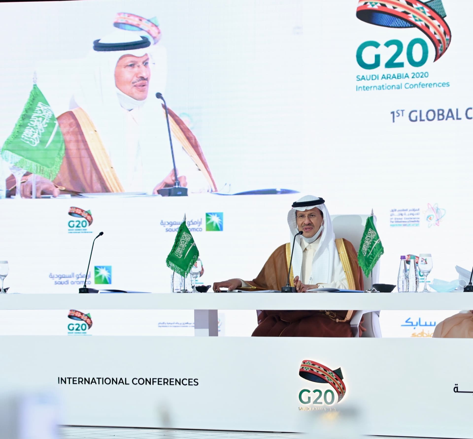 وزير الطاقة: نعمل على تدريب الشباب لتطوير قدراتهم