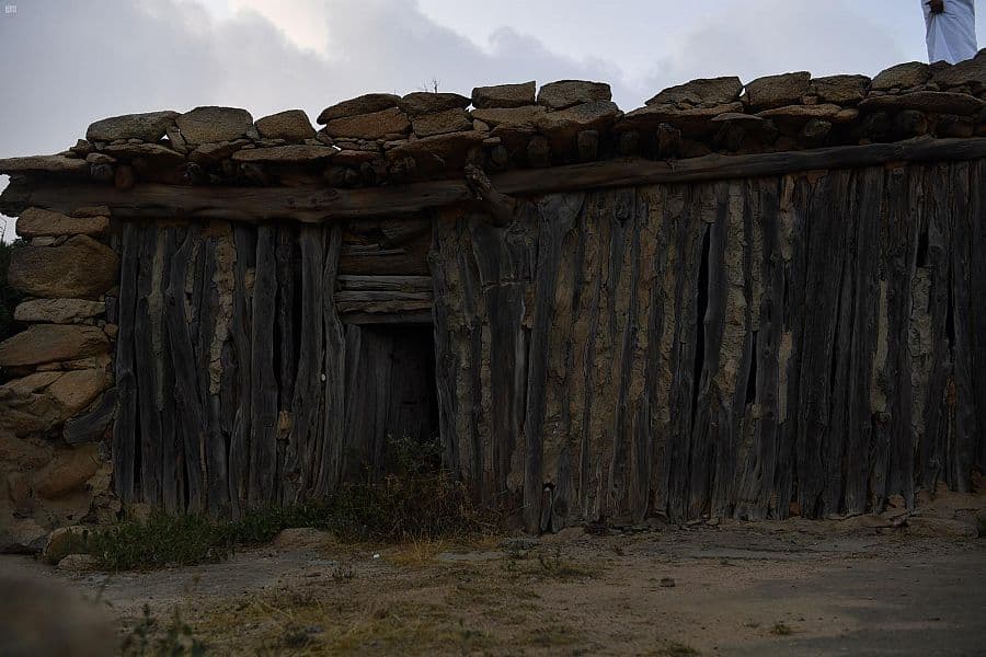 جبال الحشر .. إطلالة على جمال الطبيعة