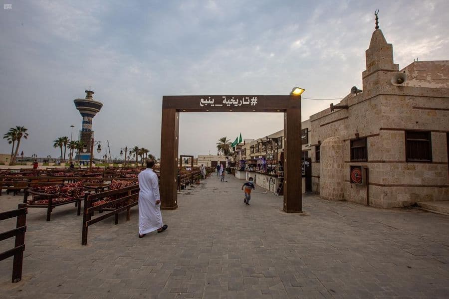 أسواق "ينبع" الشعبية .. تجربة فريدة في التجول مع التاريخ