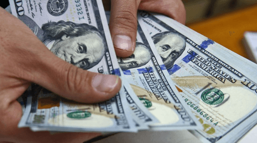 الدولار قرب منخفضات 2018 .. والإسترليني يهبط 1% 