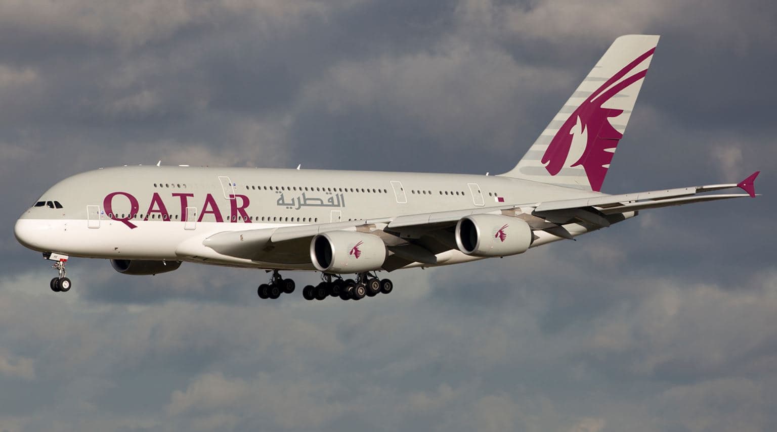 القطرية : "ايرباص إي 380" من أسوء الطائرات .. ولن نعيد تشغيل الا نصفها فقط