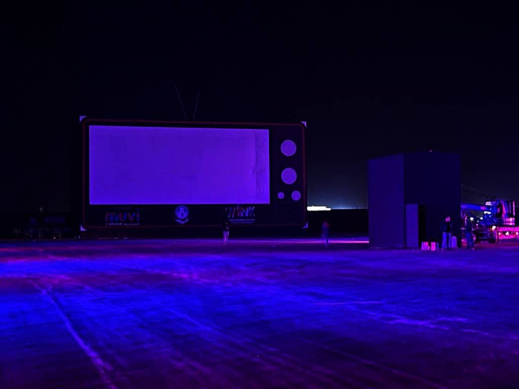 الفعالية تتضمن عرض ثلاثة أفلام سينمائية يوميا.