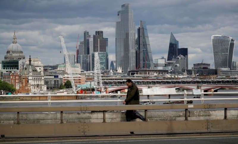 عجز الميزانية البريطانية يسجل ثالث أعلى زيادة له على الإطلاق