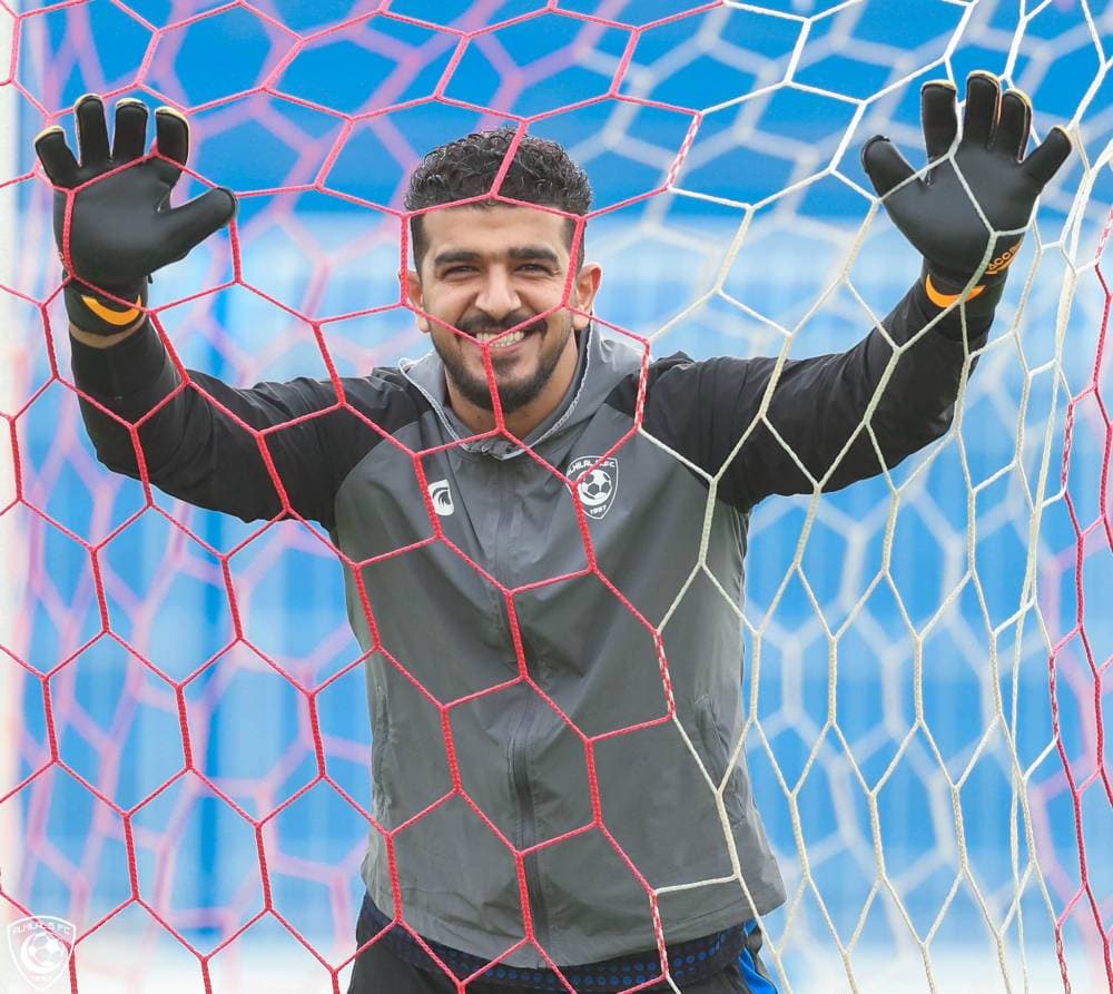 عبد الله المعيوف خلال تدريب الهلال أمس. مركز الهلال الإعلامي