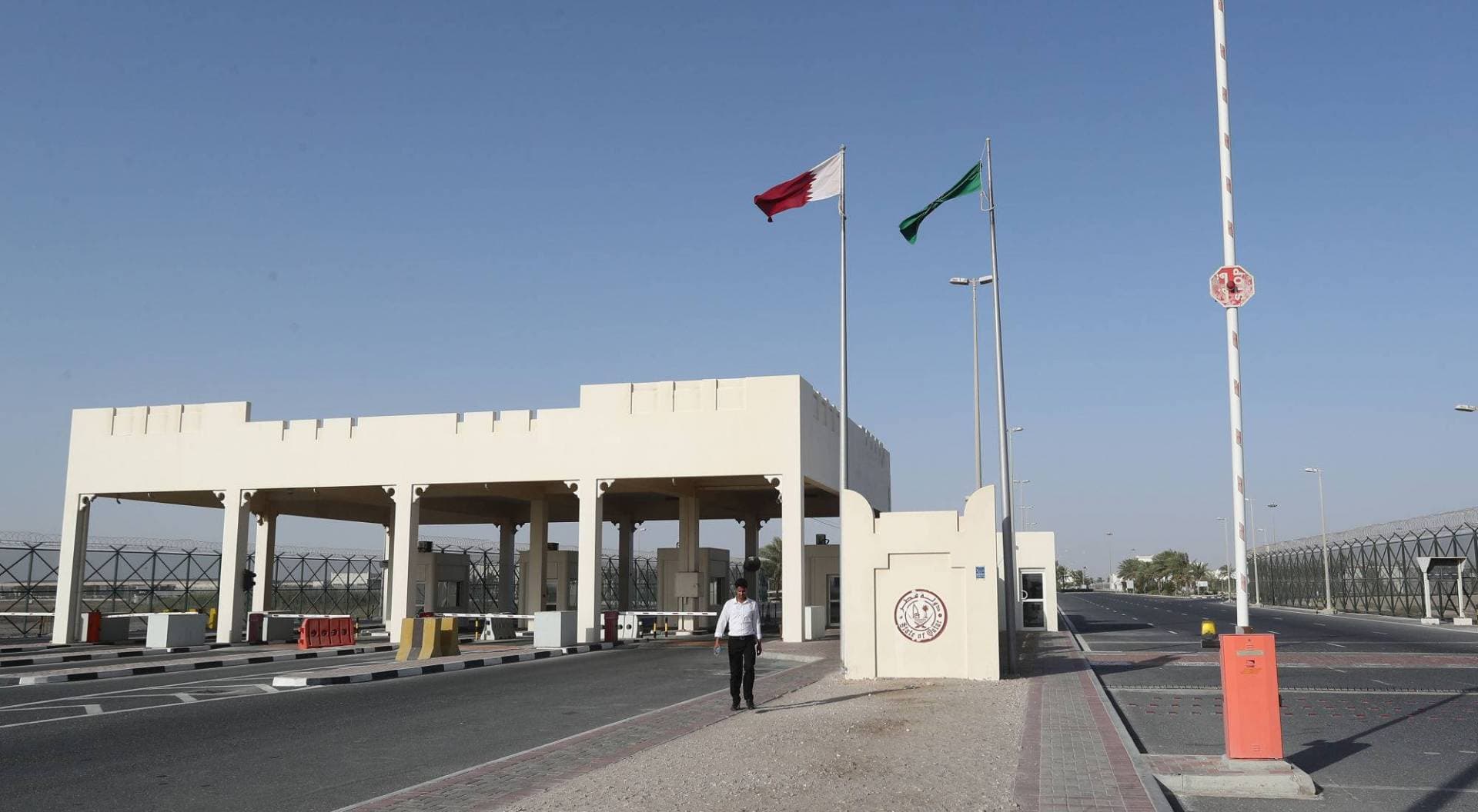 الجمارك السعودية تستقبل القادمين عبر منفذ سلوى