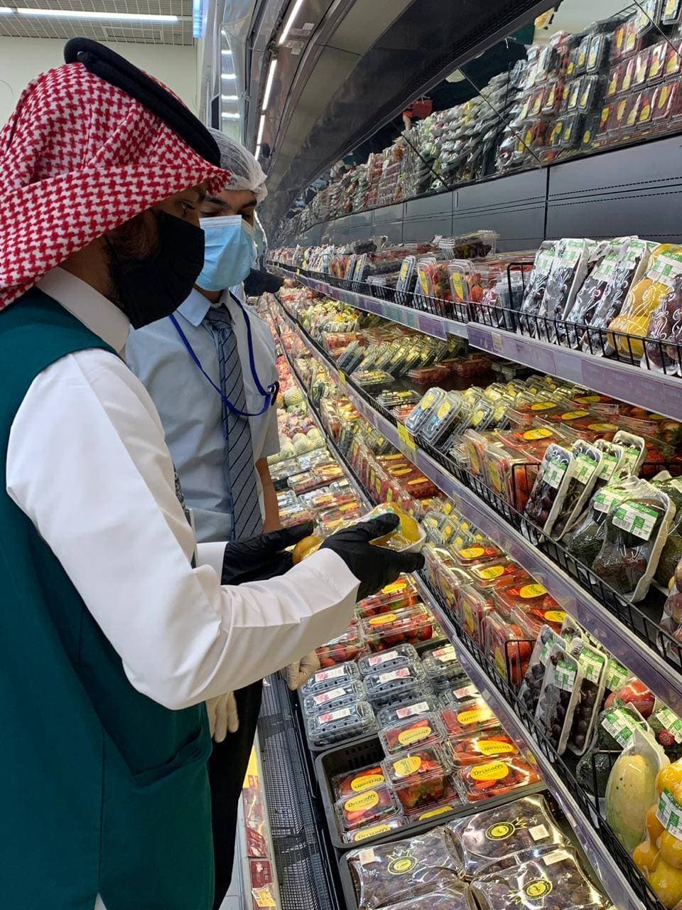 تصل عقوبات الغش التجاري إلى إغلاق النشاط وشطب السجل التجاري.