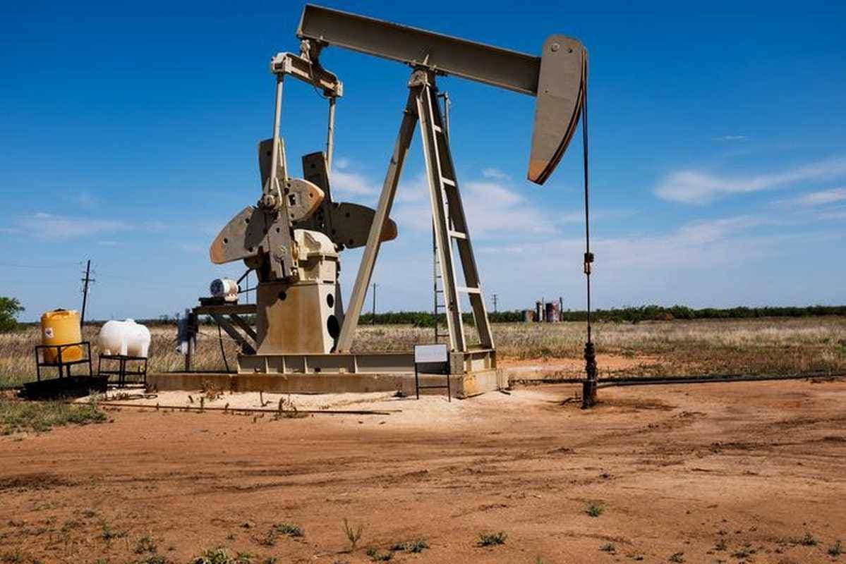  الجائحة خفضت الطلب على الوقود في وقت ازدهر فيه الطلب على البتروكيماويات.