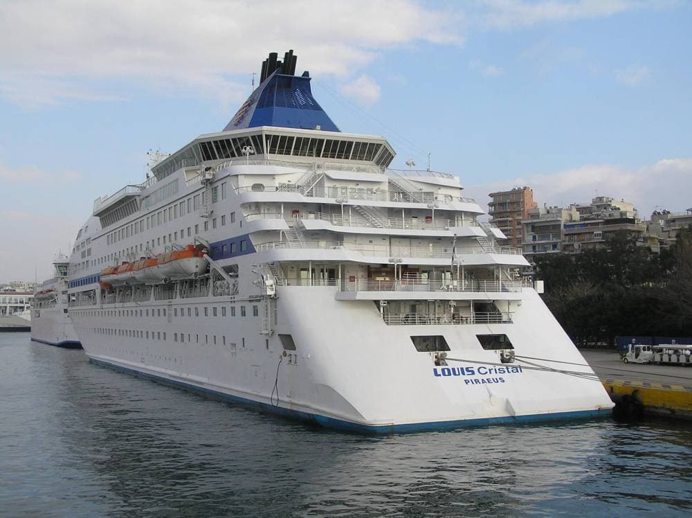 سارعت قبرص منذ تسجيلها أولى الإصابات بوباء كوفيد-19، إلى إغلاق مجالها الجوي وموانئها.