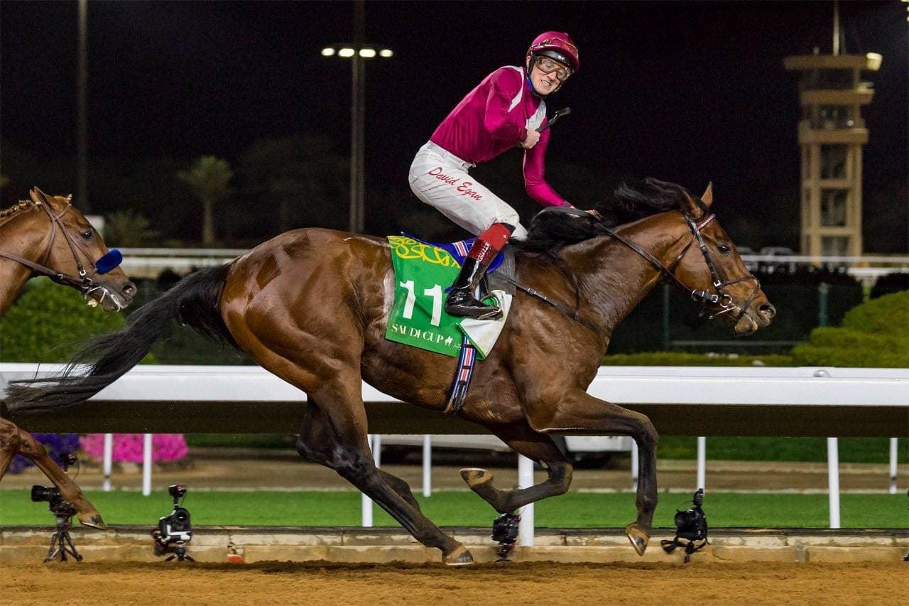 مشرف لحظة فوزه بكأس السعودية. واس