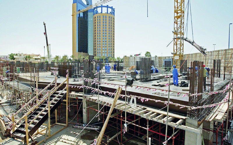 وزير "البلدية والإسكان" يشكل اللجنة الاستشارية للاستثمار في القطاع البلدي