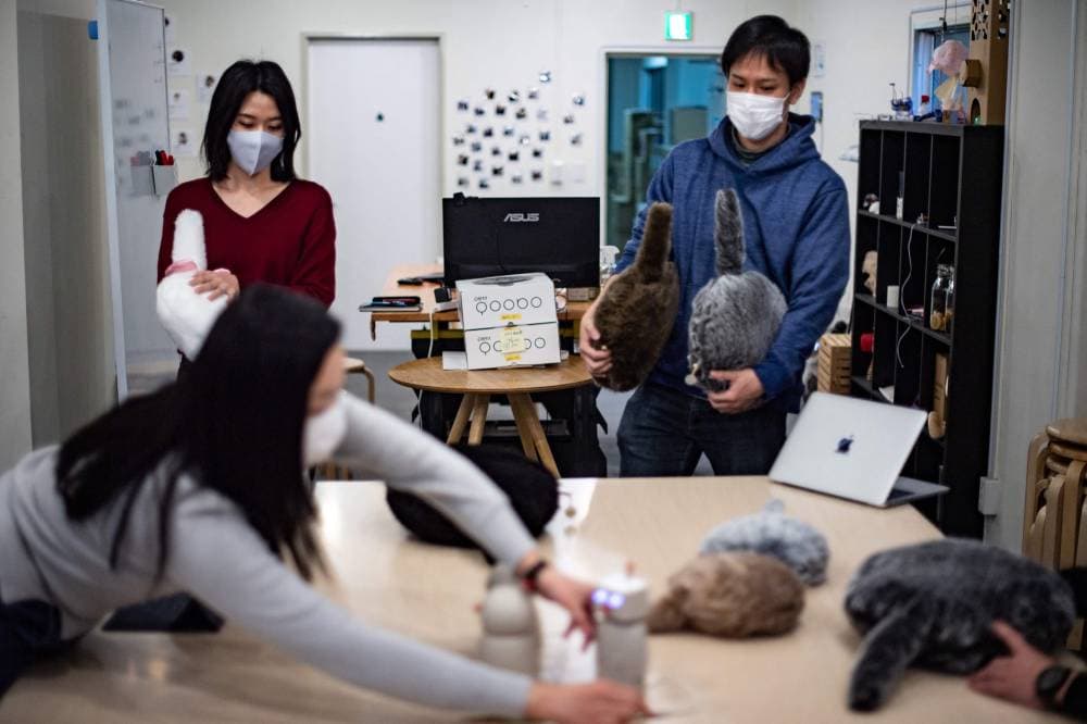 الجائحة ترفع الإقبال على الروبوتات الذكية في اليابان 130 %