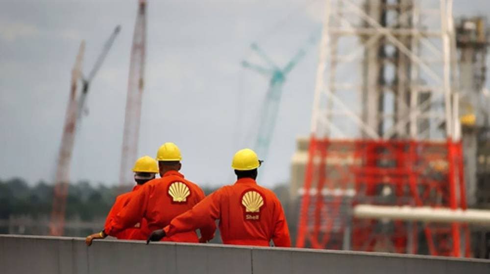 تضررت حسابات شل خصوصا في الربع الثاني من تراجع قيمة الموجودات.