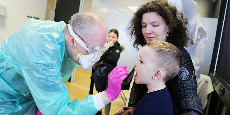 يبلغ معدل الإصابات في آيسلندا 6.59 في المائة لكل 100 ألف نسمة.