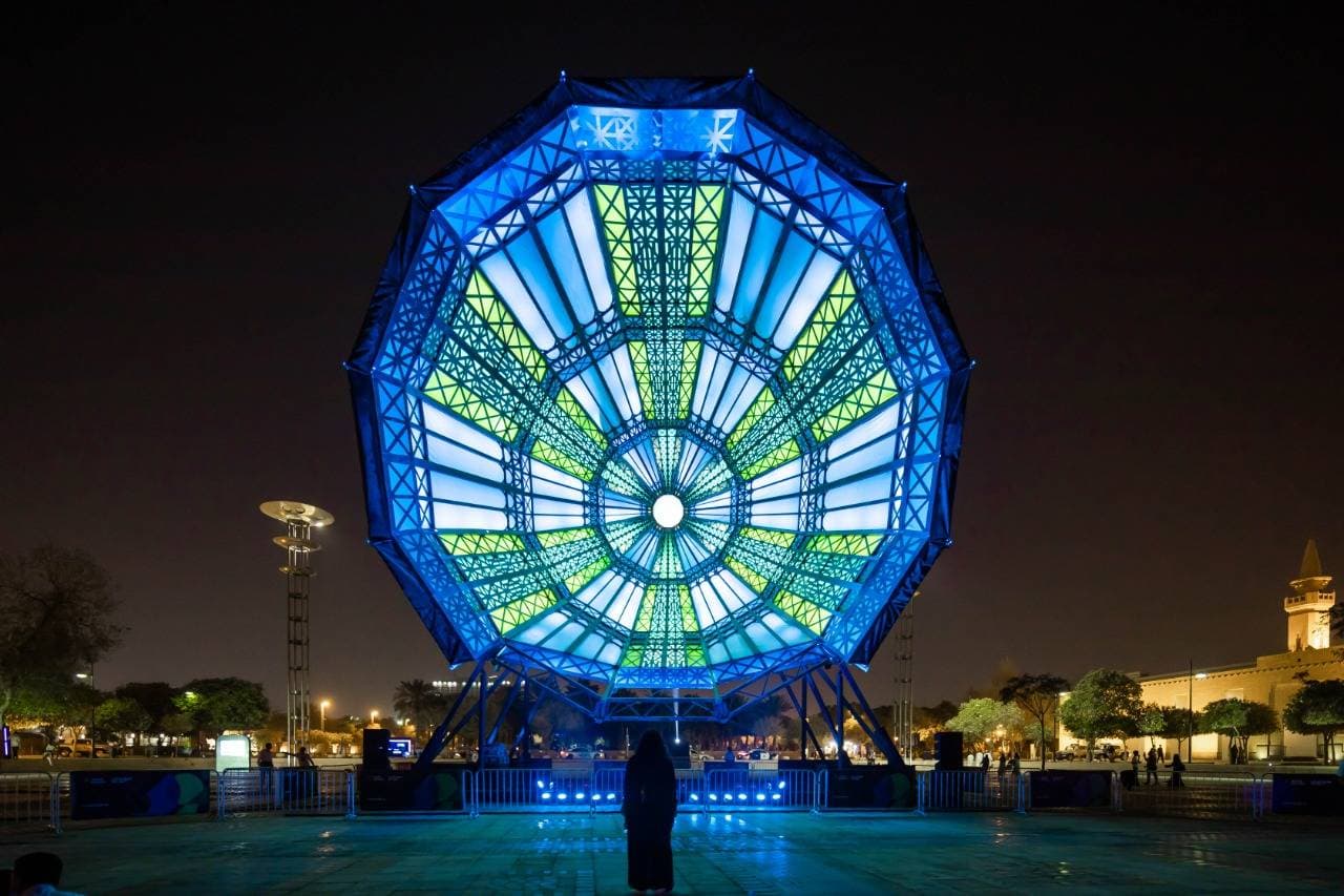 يشارك في الفعاليات فنانون من 20 دولة.