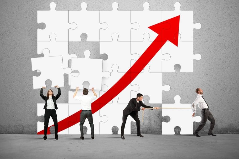 اليوم يلقي الإصلاح الاقتصادي ظلالا على التعافي إلى حد أكبر بكثير مما كان عليه الأمر قديما.