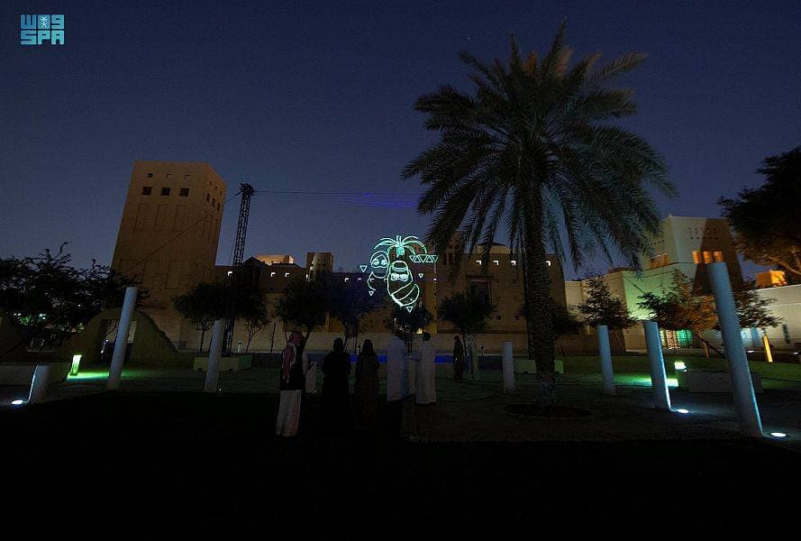 يشارك في "نور الرياض" فنانون من 20 دولة."واس"