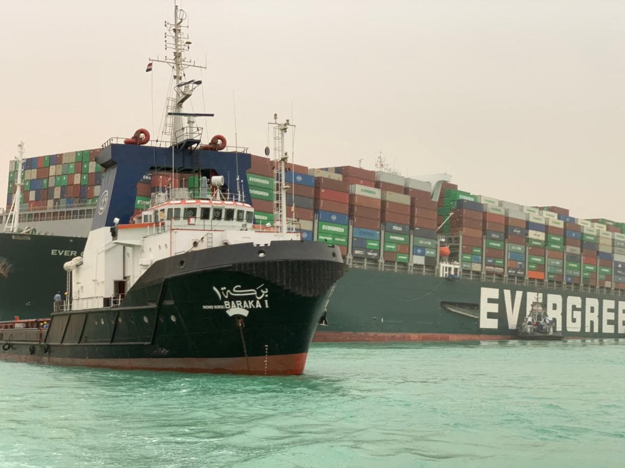 السعودية تعرض كافة إمكانياتها على مصر في مواجهة حادث جنوح السفينة بقناة السويس