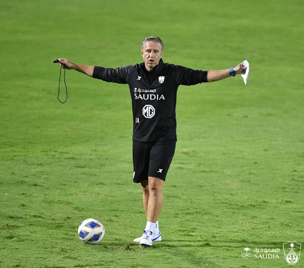 حرس الحدود ينقذ ثلاثة دنماركيين وسعوديين وكندي علقت مركباتهم في رمال الربع الخالي