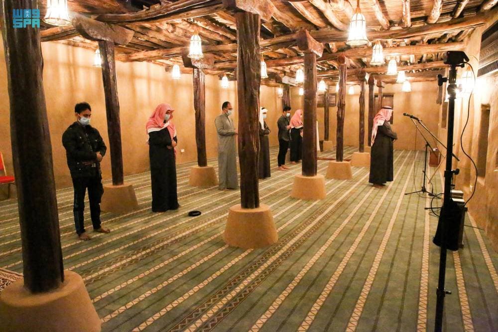 بعد نصف قرن .. عبد الحليم حافظ يعود إلى أعمدة قلعة بعلبك